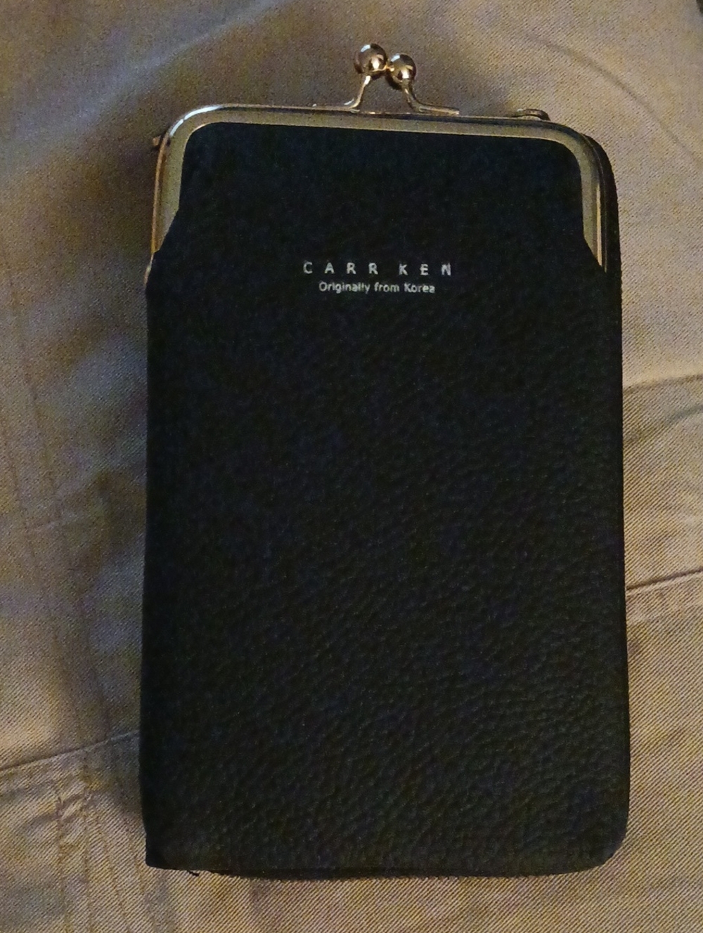 Black Leather Cell Phone Pouch with Kiss-Lock Frame